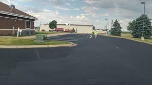 Best Asphalt Driveway Installation  in Glendale Heights, IL